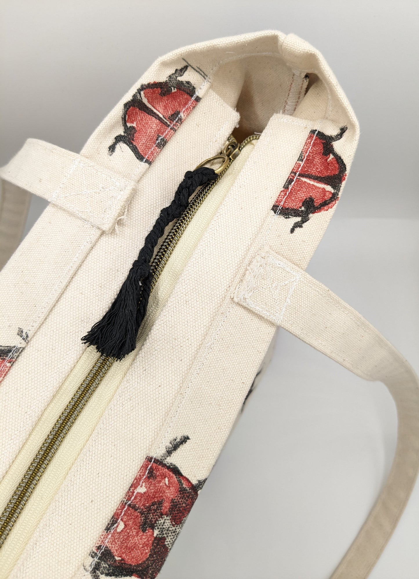 Bees Long Strap Tote