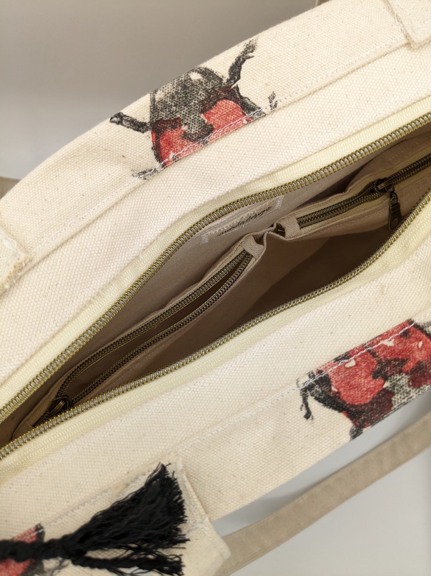 Bees Long Strap Tote