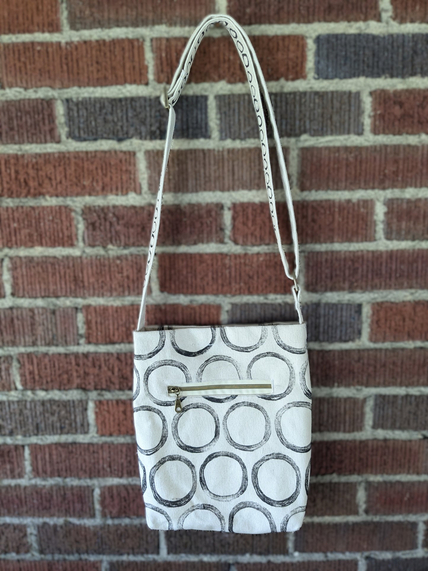 Black Circles Crossbody