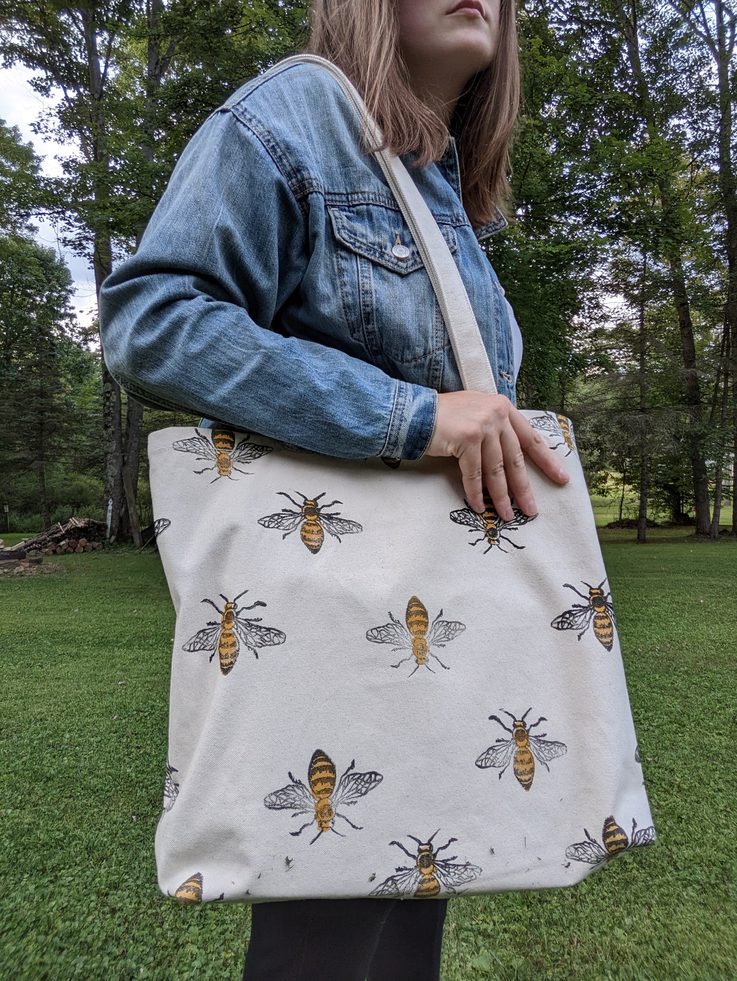 Bees Long Strap Tote