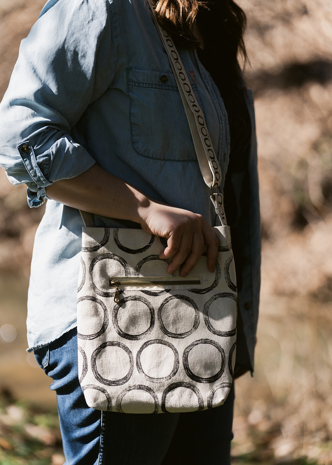 Black Circles Crossbody