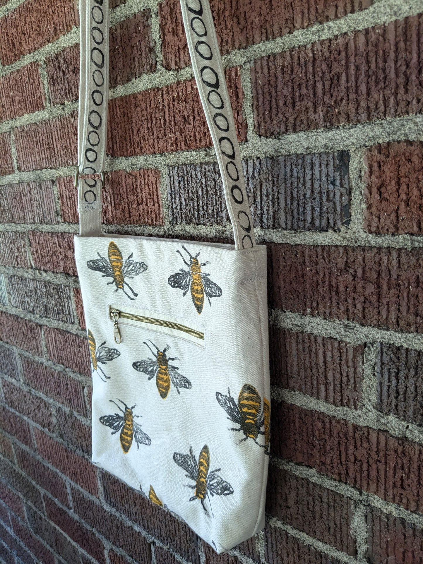 Bee Crossbody