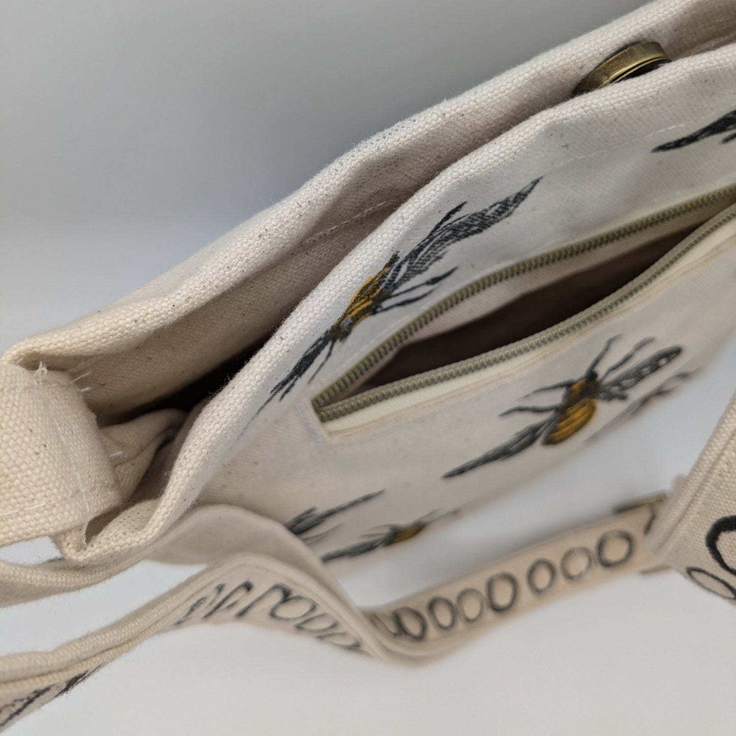 Bee Crossbody
